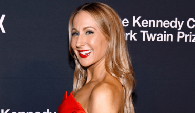 Nikki Glaser Considers Death Threat Potential Before Doing Political Jokes